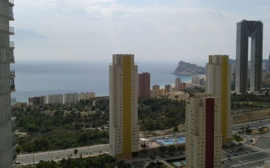 Flat in Benidorm with sea views.