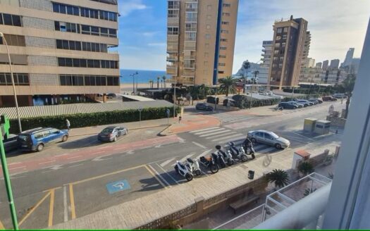 Apartamento cerca de la playa en Benidorm.