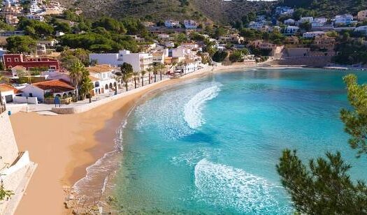 Sale of a profitable 3* Boutique Hotel on the 1st line of the sea in Moraira